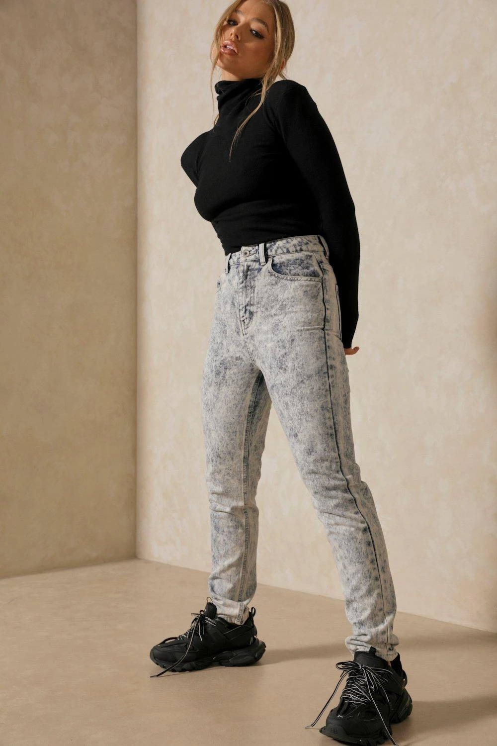 Straight Leg Bleach Jean 1 Straight Leg Bleach Jean